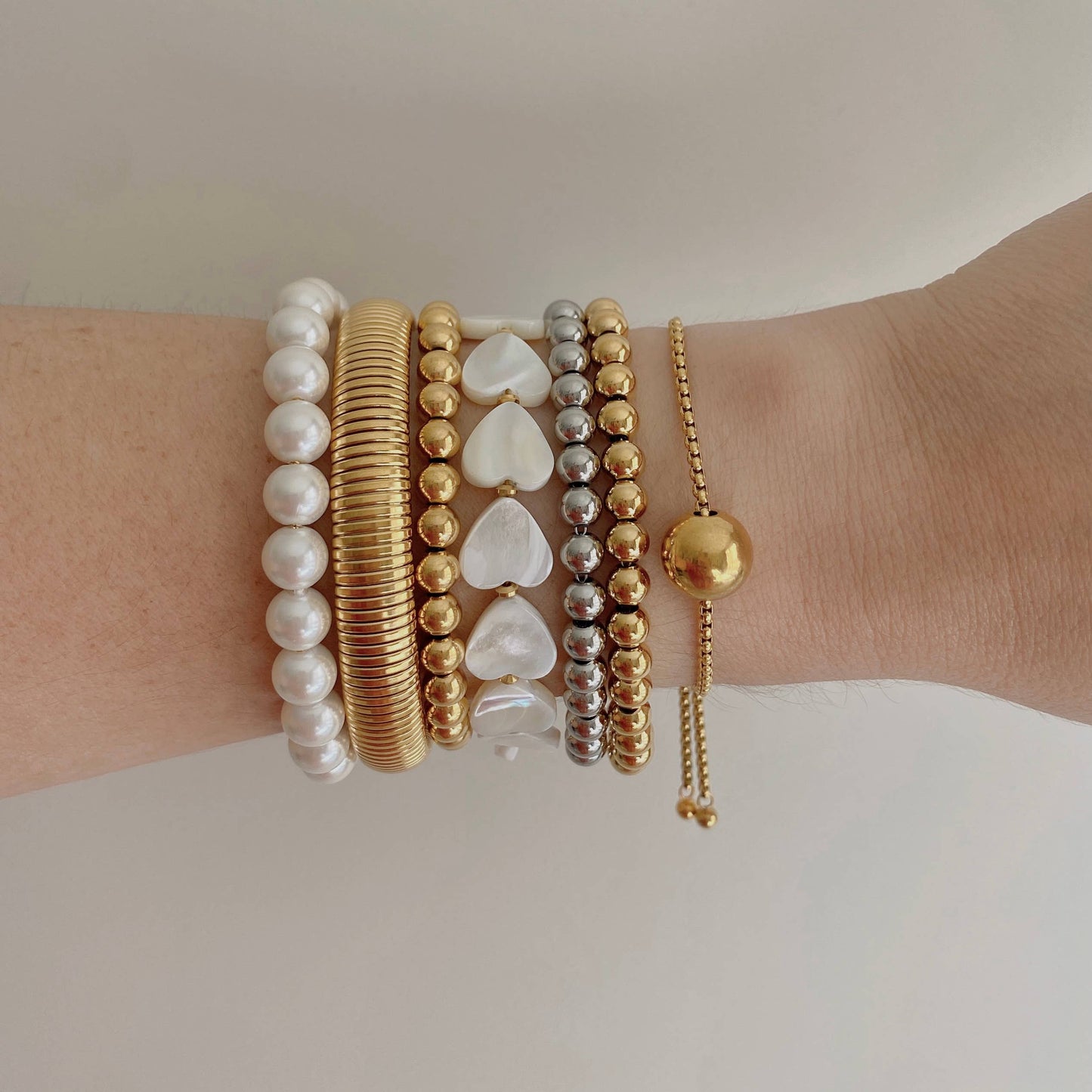 Heart Shaped Pearl Shell Bracelet